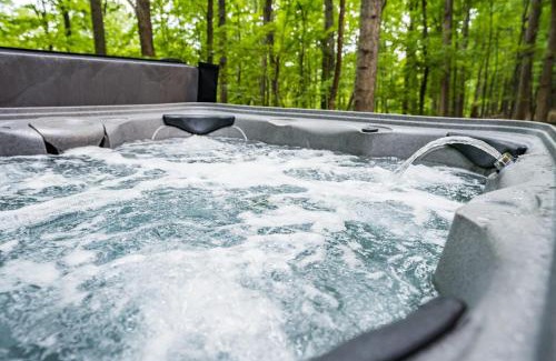 Capon Bridge Ski Chalet | Mountaintop Views, Hot Tub, Deck, Fire Pit & WiFi