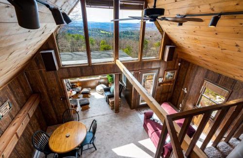 Capon Bridge Ski Chalet | Mountaintop Views, Hot Tub, Deck, Fire Pit & WiFi