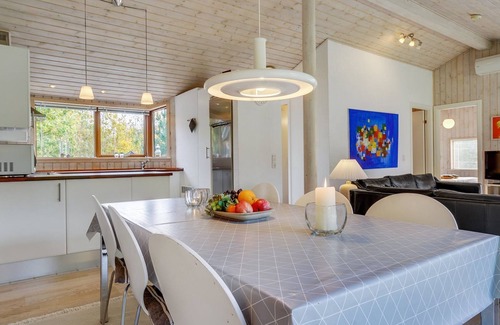 Lyngsa House | "Mourits" - 1.2km from the sea by Interhome