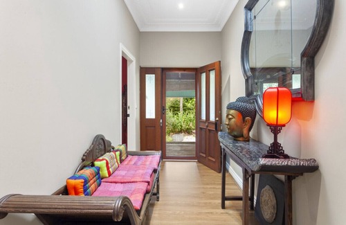 Wentworth Falls Apartment | Moutan - Serene, Chinese-Inspired Retreat
