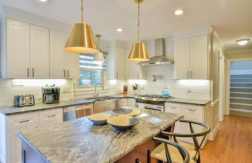 Greensboro House | Movie Theatre, Pool, Fire-pit, 7 Bedrooms