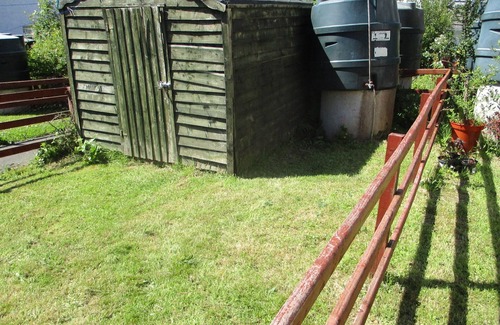 Moville Apartment | Moville Centre Apartment 2 bedroom cosy with parking
