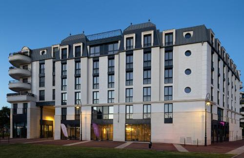 Clamart Hotel | Moxy Paris Clamart
