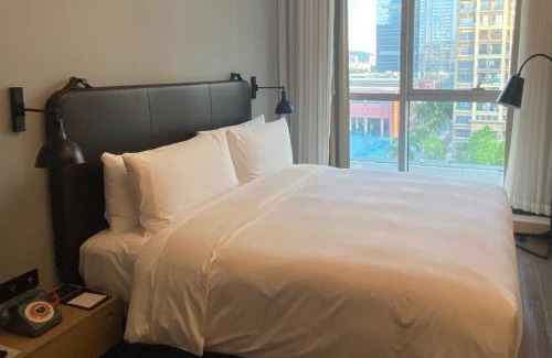 Futian CBD Hotel | Moxy Shenzhen North Station