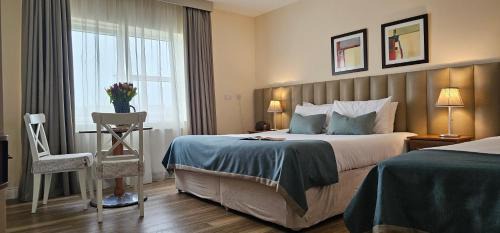 Creagh Hotel | Moycarn Lodge & Marina