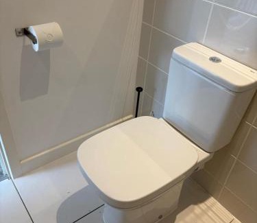 Emersons Green House | MpaNjus - Double Rooms, Shared House