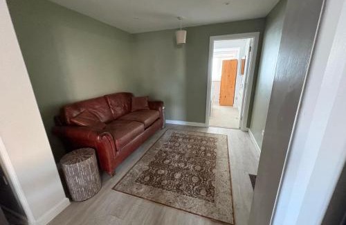 Emersons Green House | MpaNjus - Double Rooms, Shared House