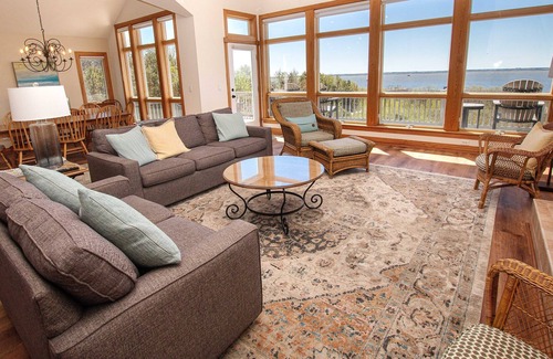 Monteray Shores House | MS6, Somerset- Soundfront, Sound Views, Hot Tub, Soundfront Dock