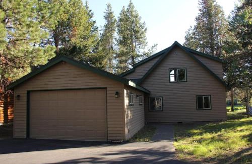 Three Rivers House | Mt. Bachelor & Sun River Get Away