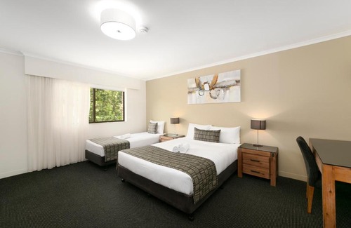 Mount Ommaney Apartment | Mt Ommaney Hotel Apartments
