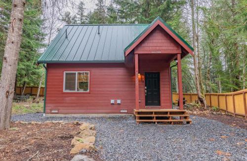 Ashford House | Mt. Rainier Cabin w/hot tub