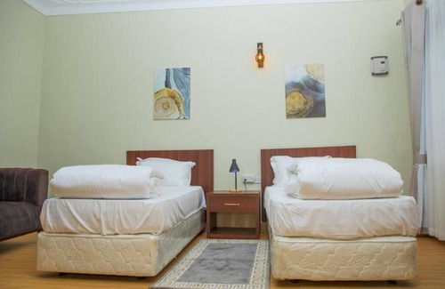 Kitojo Hotel | Mt. Rwenzori Golf Resort & Spa