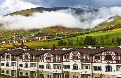 Midway Villa | Mtn Retreat: Relax Serene Nature, Hot Spring & Spa Villa 2013
