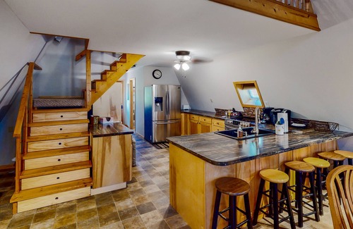 Sturgis House | Mtn-view home + cabin with wrap-around deck, grill, streaming, washer/dryer, AC