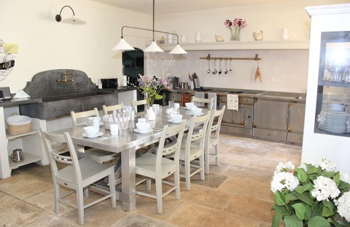 Aubais House | Multi family paradise in friendly village with all amenities near Montpellier