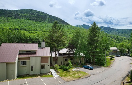 Lincoln House | Multi-level, FP, mountain views, pool access, near Loon. C5902 by LRS