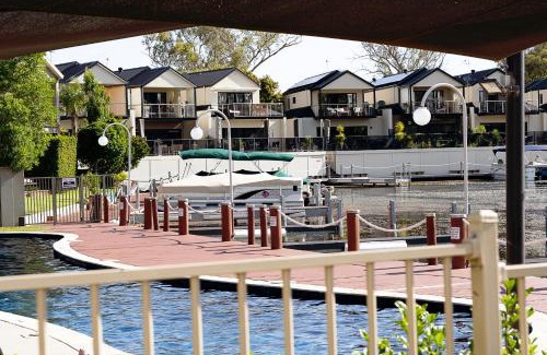 Mulwala Apartment | Mulwala Lakeside Apartment