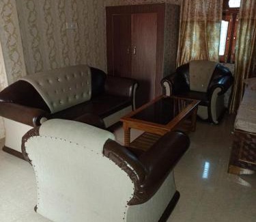 Maharajganj House | Munna Homestay