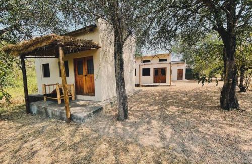 Karuma Other | Murchison Giraffe Camp