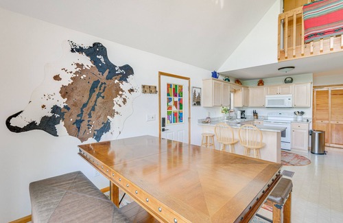 Upper Peachtree Cabin | Murphy Cabin w/Deck & Sweeping Mountain Views!