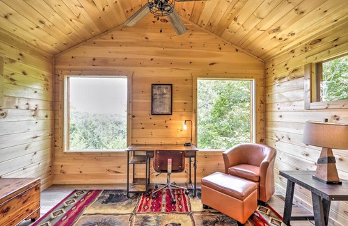 Unaka Cabin | Murphy Mtn Retreat: Wraparound Deck & Hot Tub