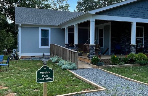 Afton Apartment | Murphy’s Place 2-bedroom apartment near hiking skiing wineries and breweries.