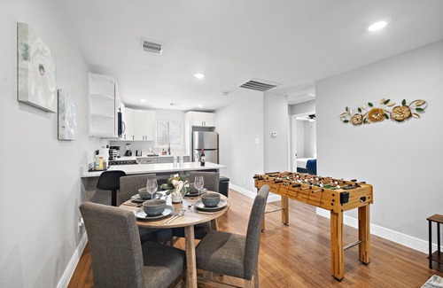 MacGregor Apartment | Museums Med Center Cozy Apt | Games BBQ Fire Pit