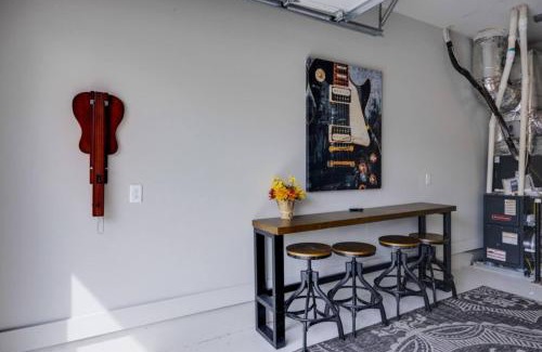 Radnor House | Music City Home Four Bedrooms Four Bathrooms Stunning Rooftop