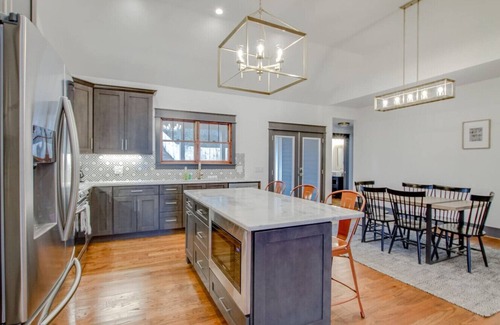 Shelby Hills House | Music City Marvel - Mins To Broadway