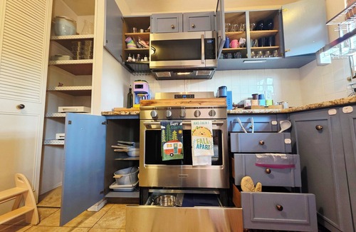 Maryland Heights House | Music & Memes + Arcade – 2 Min Westport, 8 Min Creve Coeur Lake + Desk + Roku TV