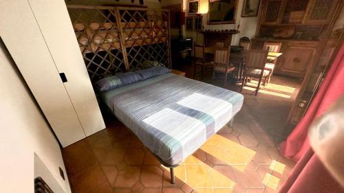 Fino Mornasco Apartment | Musicians Mansion Apartment