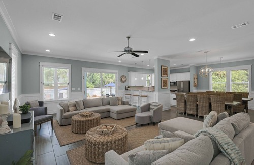 Cottage District House | Mutli Family Home Private Pool, Close to Beach