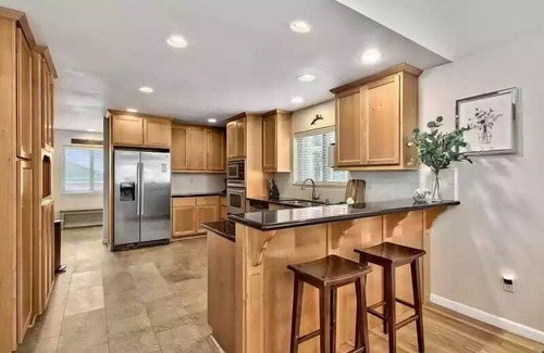 Montgomery Estates House | Mv 350 Lake Tahoe Cabin with Hot tub
