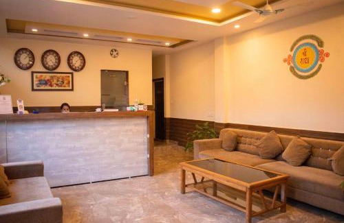 Tapovan Hotel | MVT Guesthouse & Restaurant (Rishikesh)