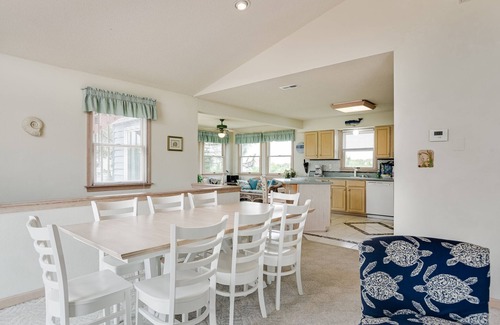 Whalehead Beach House | My Happy Place: Private Pool & Hot Tub, Rec Room w/Foosball and Air Hockey