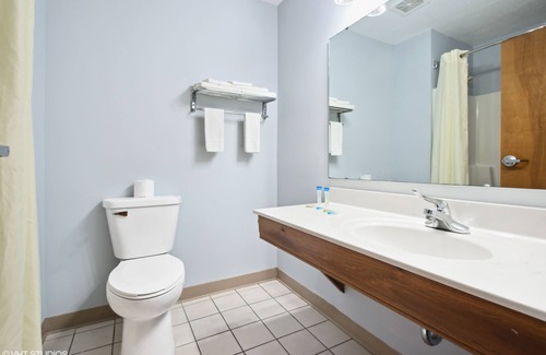 Mooresville Hotel | My Hometown Inn