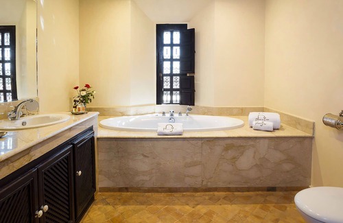 Zaouia Sidi Abdallah Ben Sassi Villa | My Rental Homes | Le Palais du Roi private heated pool, air conditioning, wifi
