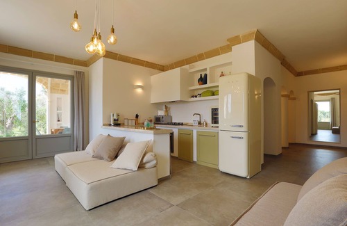 Diso Villa | My Rental Homes - Villa Perla del Sud private pool air conditioning