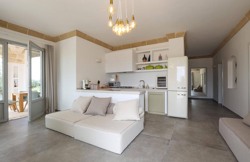 Diso Villa | My Rental Homes - Villa Perla del Sud private pool air conditioning