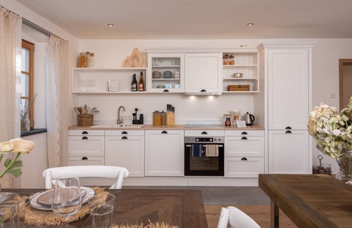 Bernau am Chiemsee Apartment | MY STAY: Relaxation between Chiemsee beach & Kampenwand, plenty of space with 79 sqm