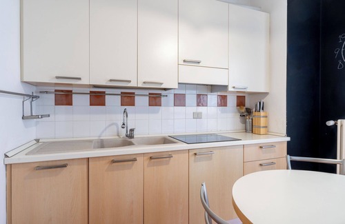 Lecco Apartment | MyAmazingTimes: Appartamento luminoso al lago