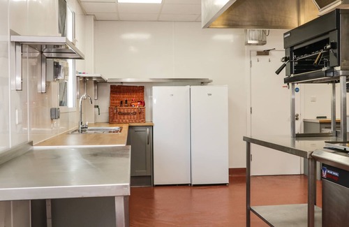 Ilkley House | MYDDELTON GRANGE, pet friendly, luxury holiday cottage in Ilkley