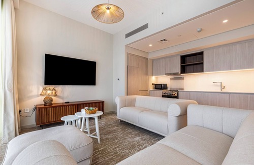 Jadaf Apartment | MyDuomo: 2-Bedroom on high floor, near Creek Lagoons