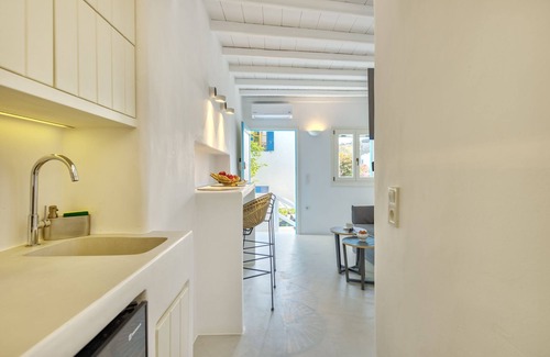 Psarou House | Mykonian Mews