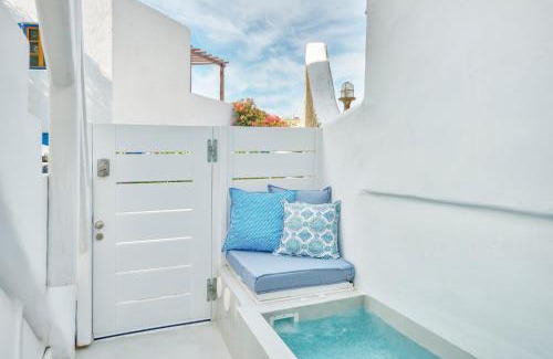 Platis Gialos Villa | Mykonian Mews Luxury Suites