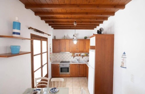 Platis Gialos Apartment | Mykonos Elegance 2-Bedroom Escape in Psarou