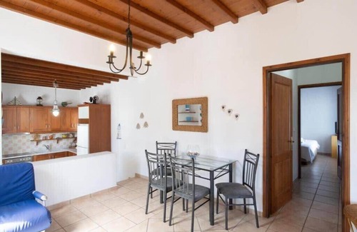 Platis Gialos Apartment | Mykonos Elegance 2-Bedroom Escape in Psarou