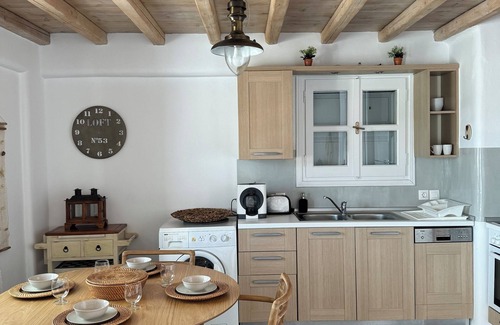 Elia Villa | Mykonos villa with pool and sea views — 10 min walk to the beach!