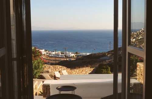 Elia Villa | Mykonos villa with pool and sea views — 10 min walk to the beach!