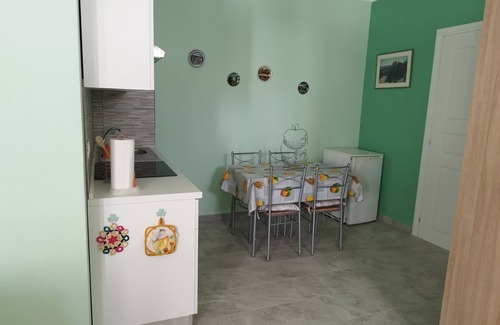 Sennori Apartment | Myrtle and Rosemary (MYRTLE)
